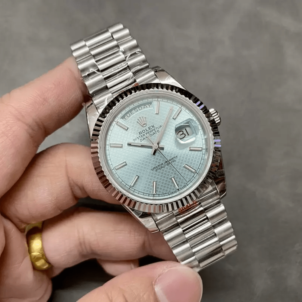 롤렉스 데이데이트 아이스블루 다이얼 바인덱스 40mm  V3(텅스텐 헤비 버전) 228236