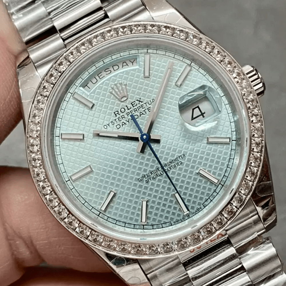 롤렉스 데이데이트 아이스블루 그리드 다이얼 바인덱스 다이아베젤 40mm V3(텅스텐 헤비 버전) 228236