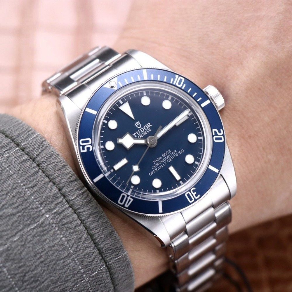 튜더 비완 스몰 쉴드 레트로 시크 블루 다이얼 39mm M79030b-0001