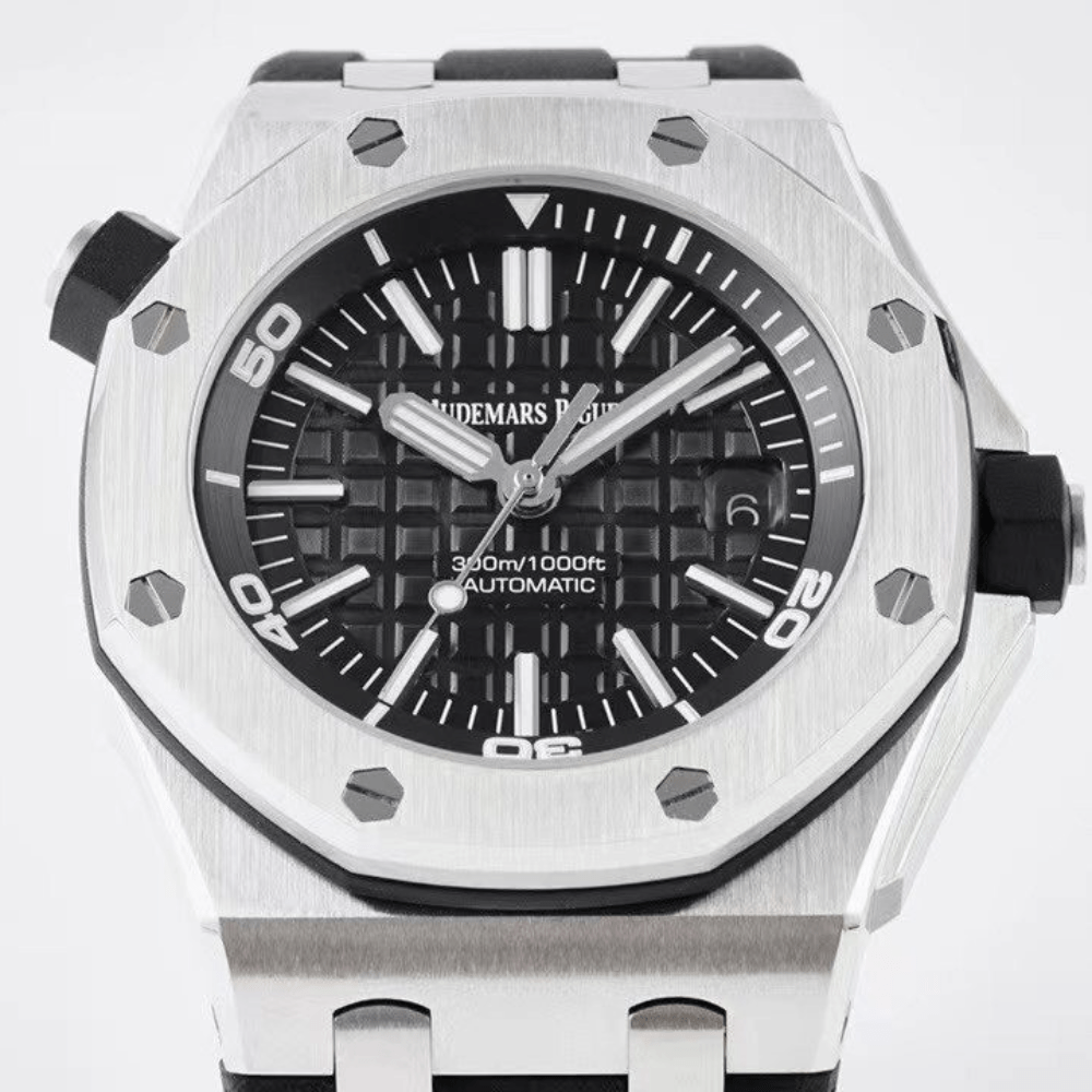 오데마피게 로얄오크 오프쇼어 블랙 텍스처 다이얼 스틸 블랙 러버 스트랩 42mm 15703ST