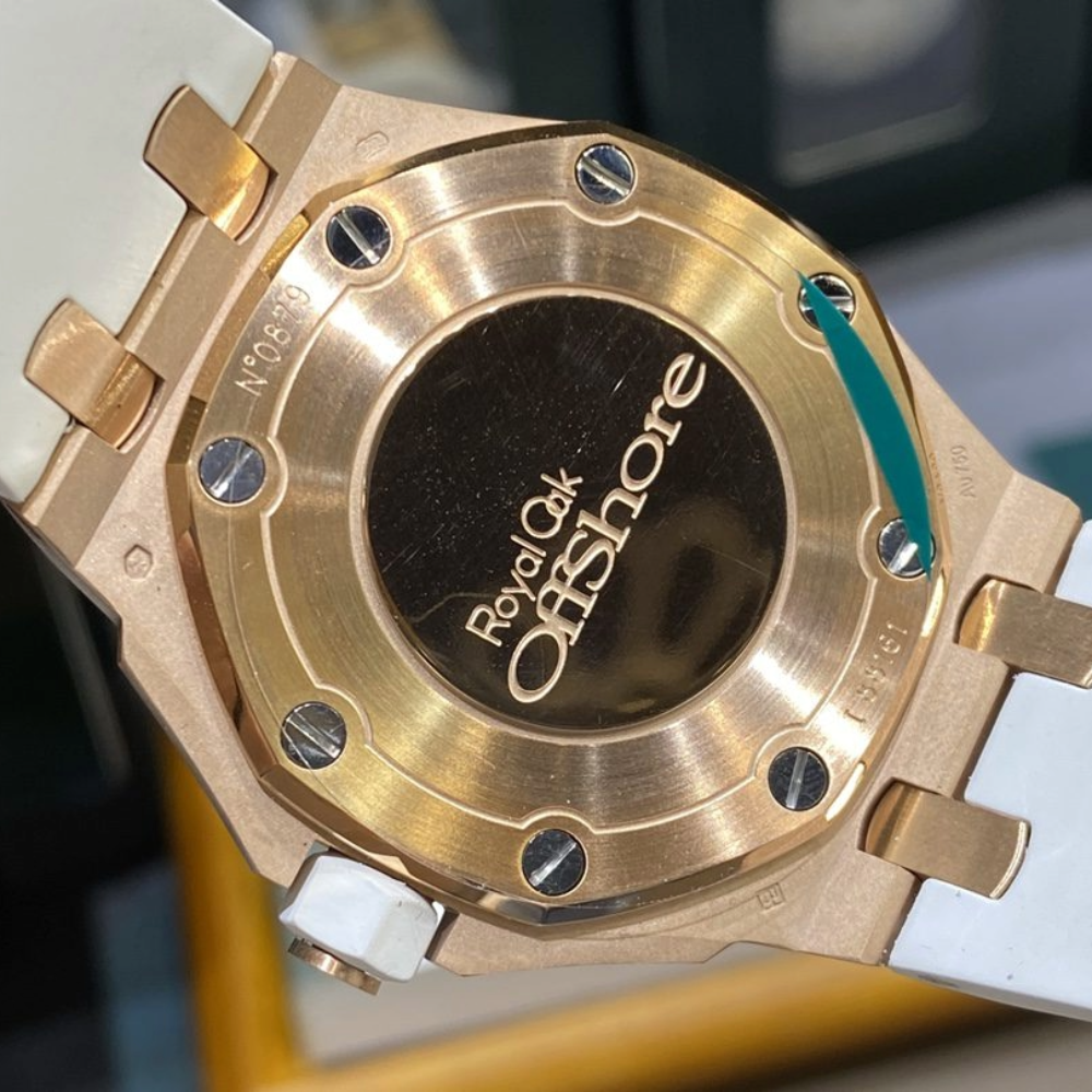 오데마피게 레이디 로얄오크 오프쇼어 화이트 다이얼 다이아베젤 화이트 러버스트랩 37mm 67540