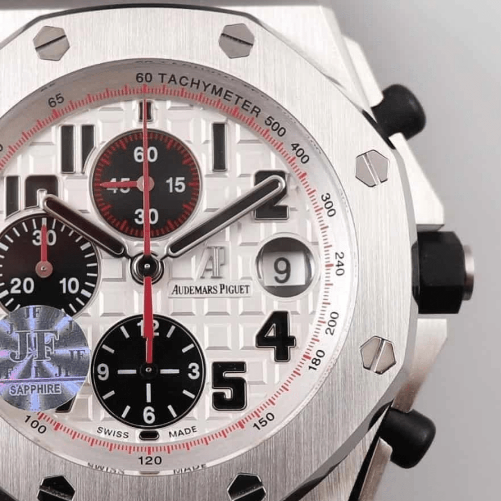 오데마피게 로얄오크 오프쇼어 화이트/블랙 다이얼 스틸 블랙 가죽스트랩 V2 42mm 26170ST