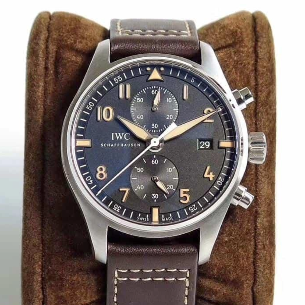 IWC 스핏파이어 크로노그래프 브라운 다이얼 레더 스트랩 43mm IW387808