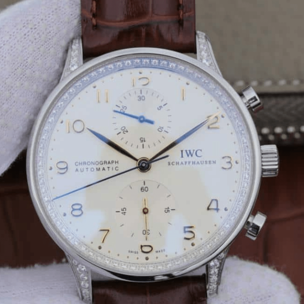 IWC 포르투기저 슈퍼 울트라씬 크로노그래프 스틸 다이아베젤 화이트 다이얼 레더 스트랩 40.9mm IW371440