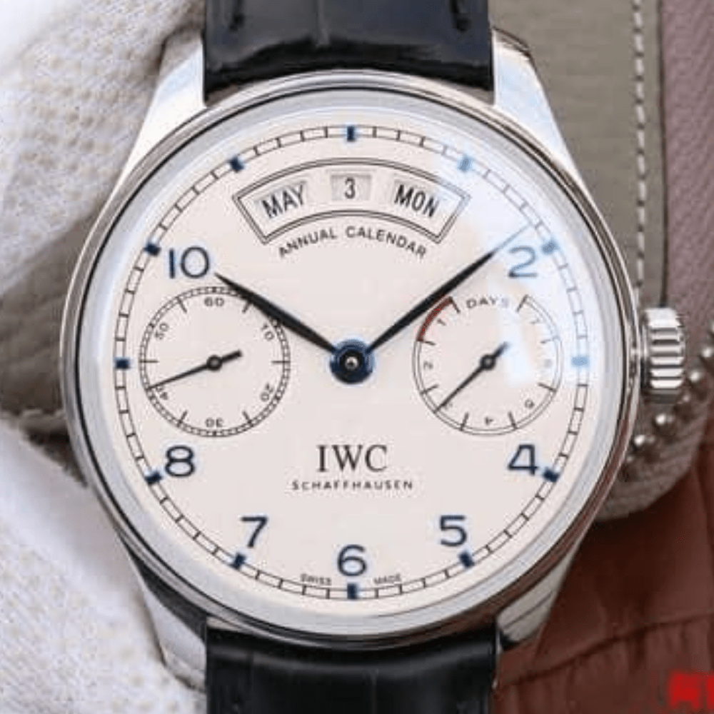 IWC 포르투기저 애뉴얼 캘린더 칼리버 화이트 다이얼 레더 스트랩 44.2mm IW503501