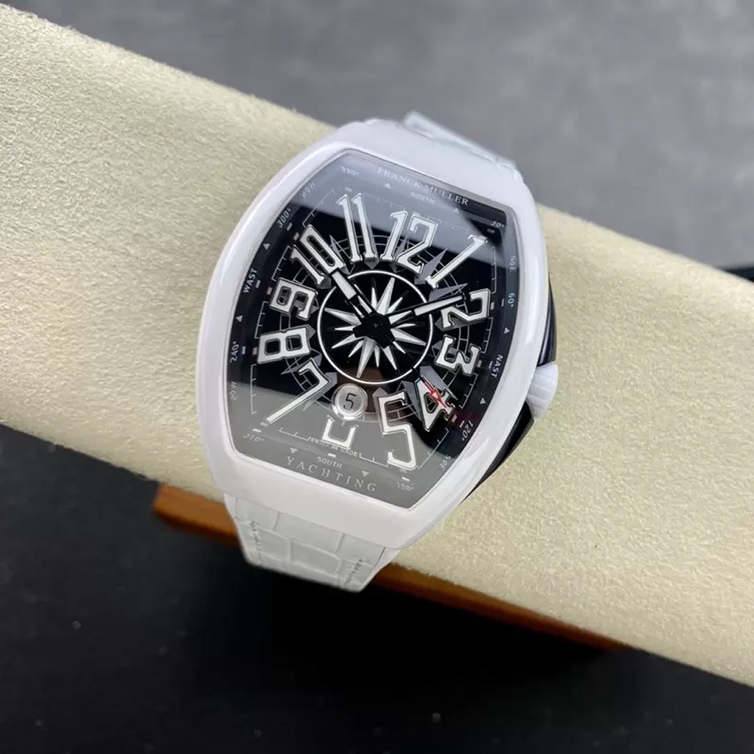 프랭크 뮬러 뱅가드 화이트 세라믹 블랙 다이얼 한정판 45mm V45