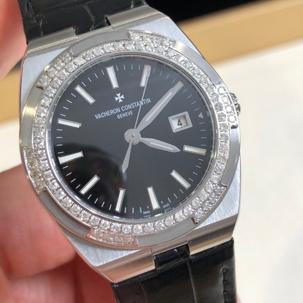 바쉐론 콘스탄틴 오버시즈 레이디 다이아베젤 블랙 다이얼 레더 스트랩 33mm 1205V/100A-B591