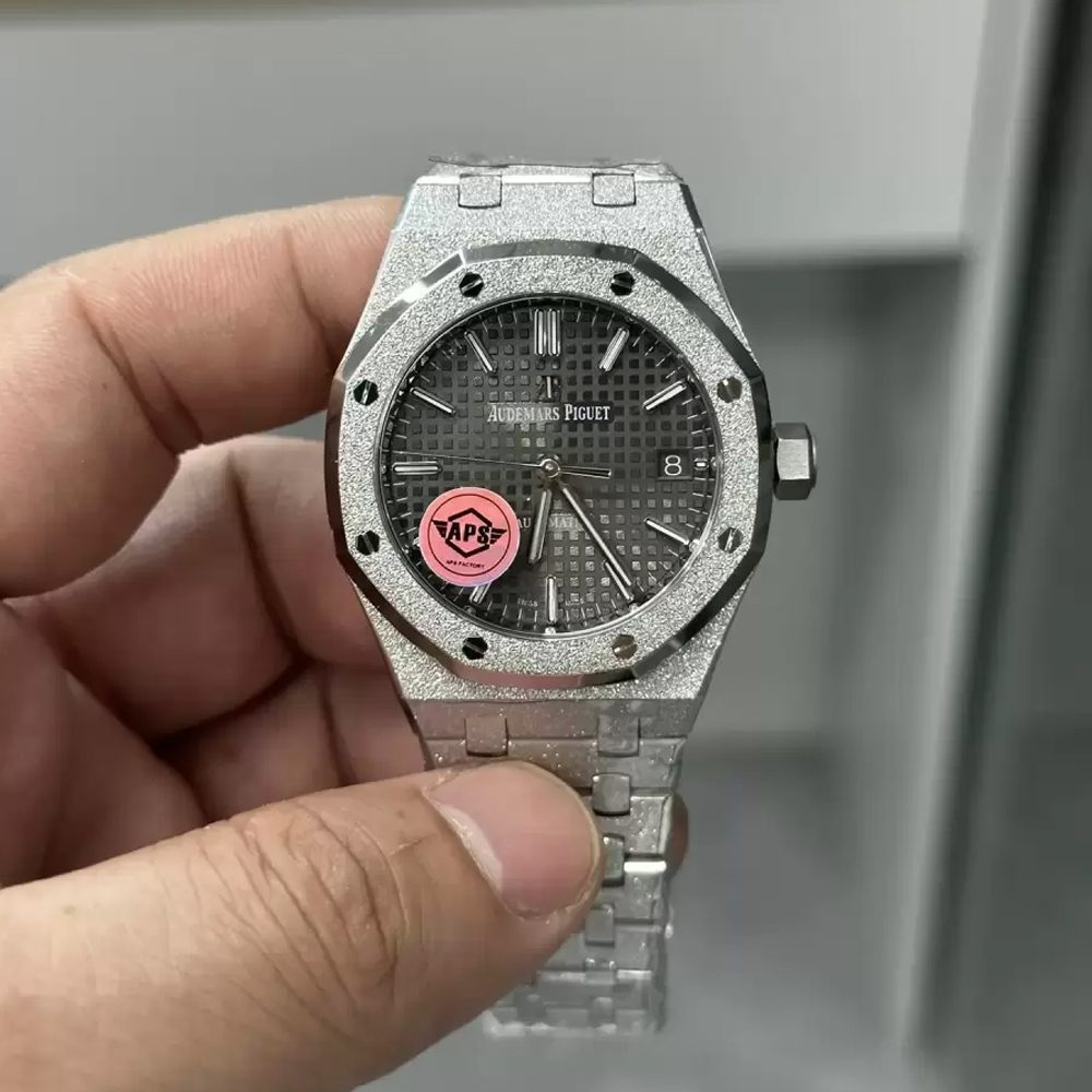 오데마피게 로얄오크 프로스트 그레이 다이얼 스틸 SS 브레이슬릿 37mm 15454BC