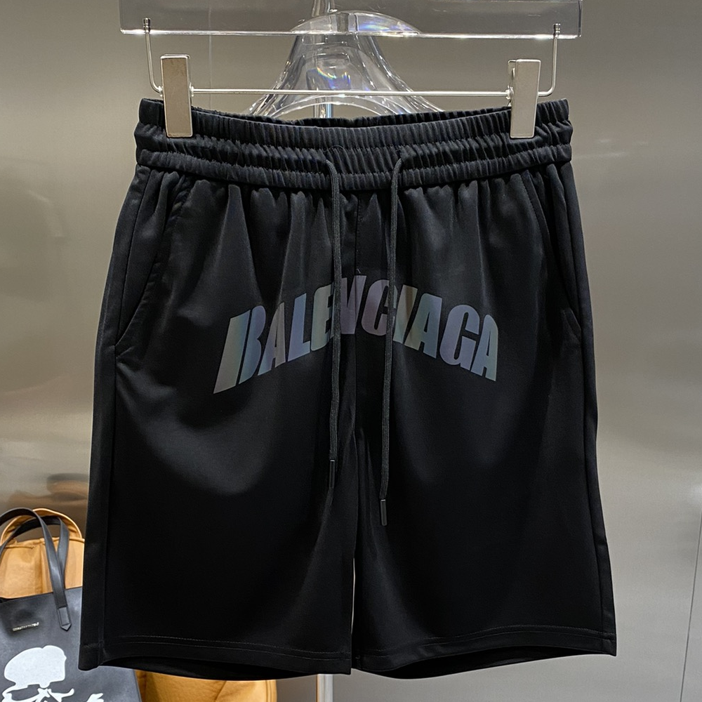 발렌시아가 24SS 로고 프린팅 반바지