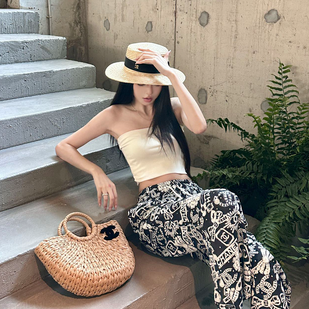 샤넬 24SS 리본 패턴 프린팅 와이드 팬츠