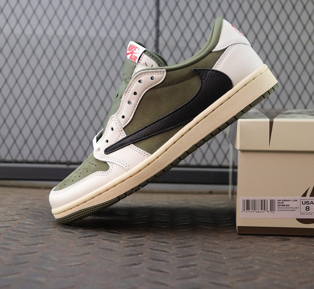 나이키 에어조던1 레트로 로우 트레비스 스캇 골프