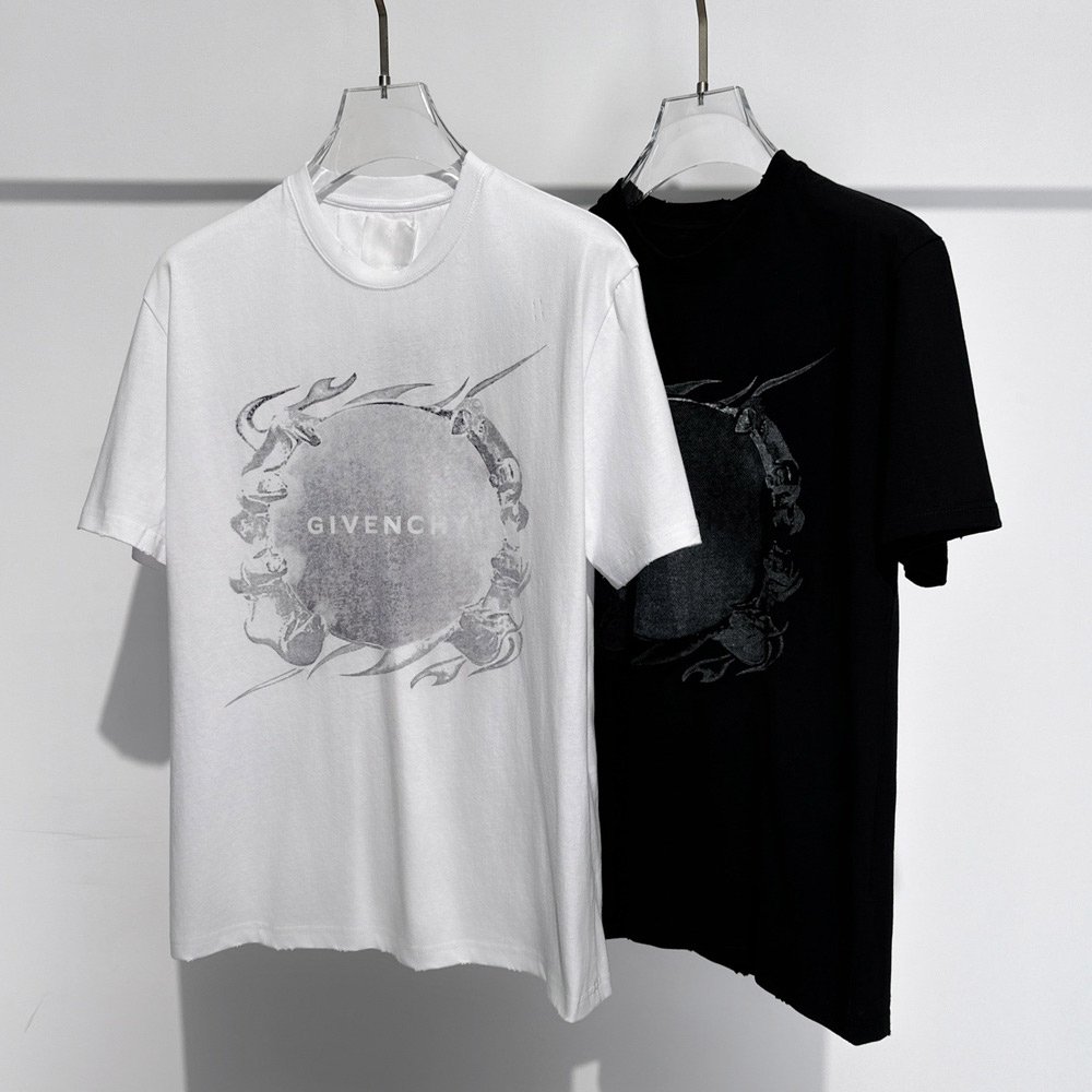 지방시 24SS 스테이플 코튼 반팔 티셔츠