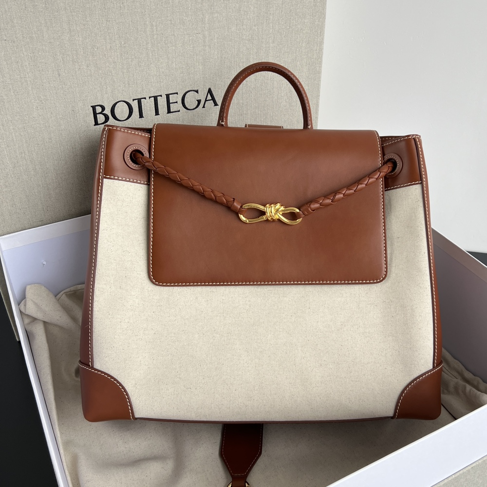 보테가베네타 라지 안디아모 백팩 789039