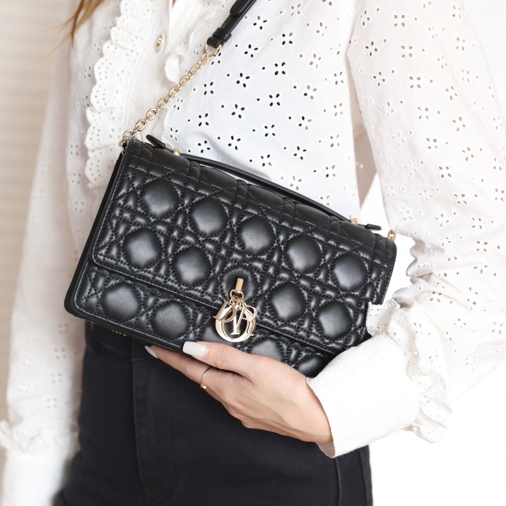 디올 레이디 탑 핸들 클러치 미니 백 블랙