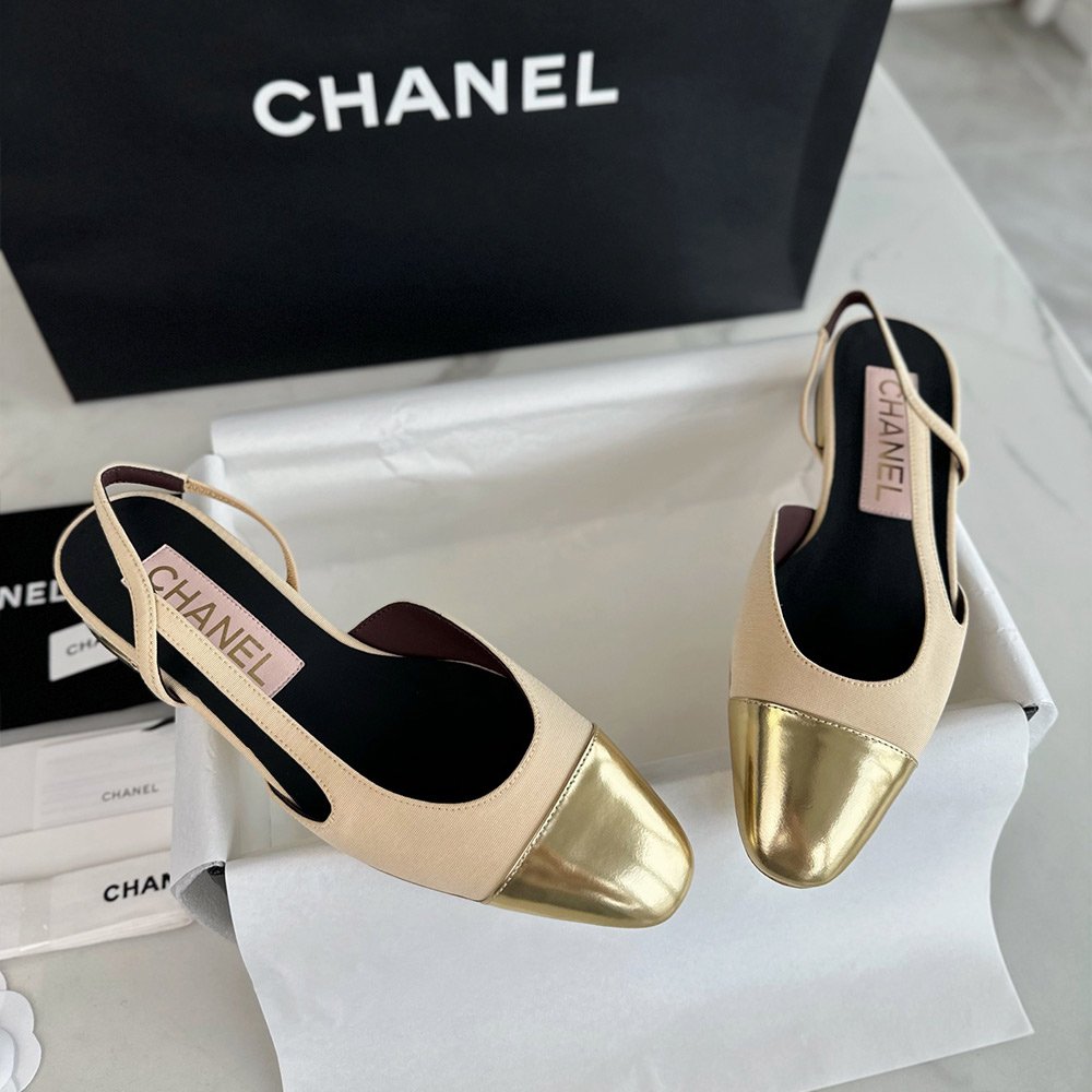 샤넬 24SS 베이지 골드 플랫 슬링백