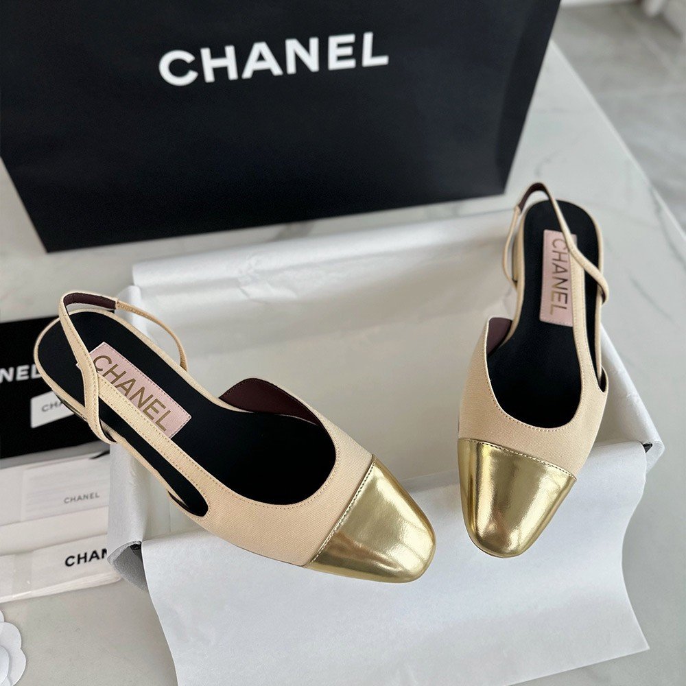 샤넬 24SS 베이지 골드 플랫 슬링백