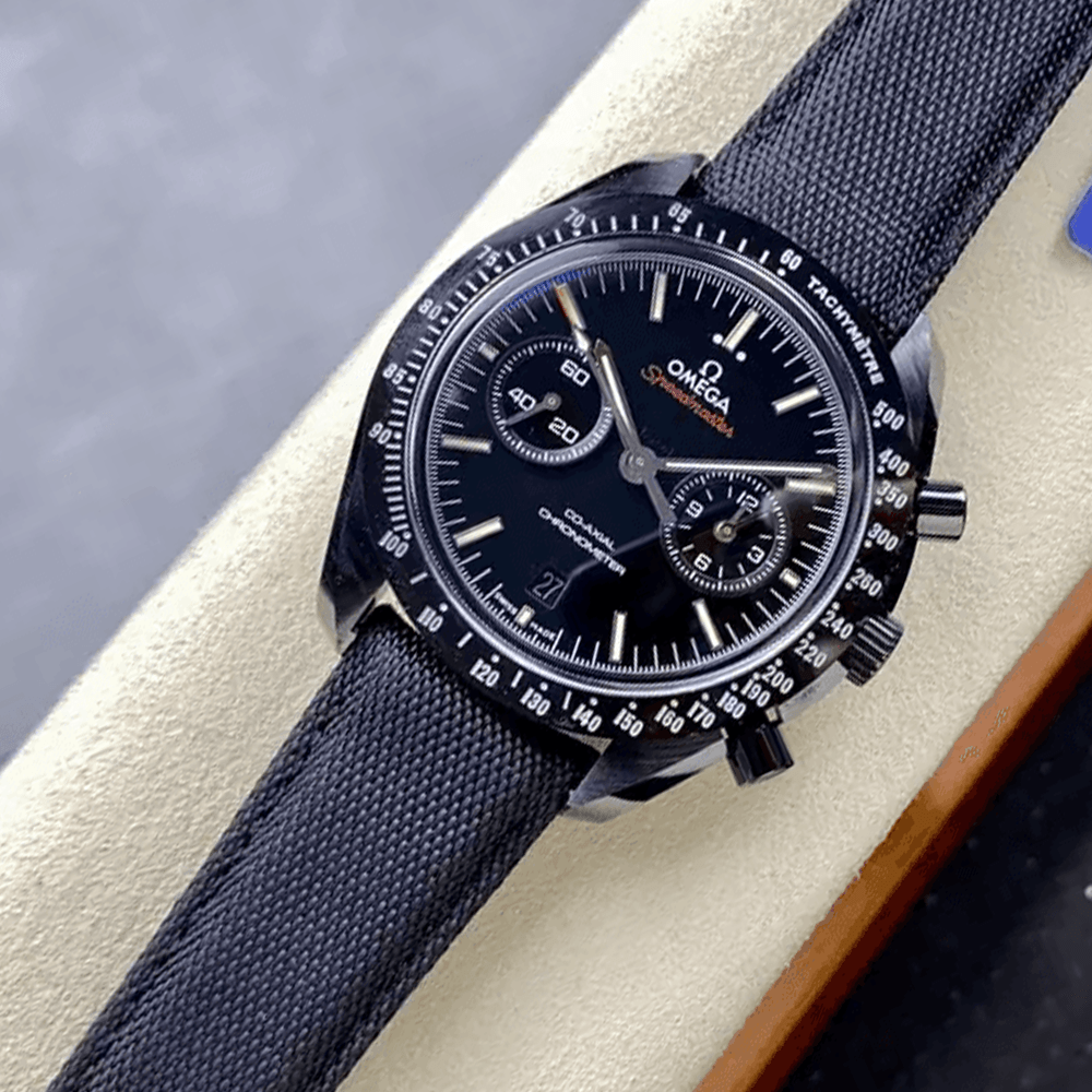 오메가 스피드마스터 다크 사이드 오브 더 문 311.92.44.51.01.007