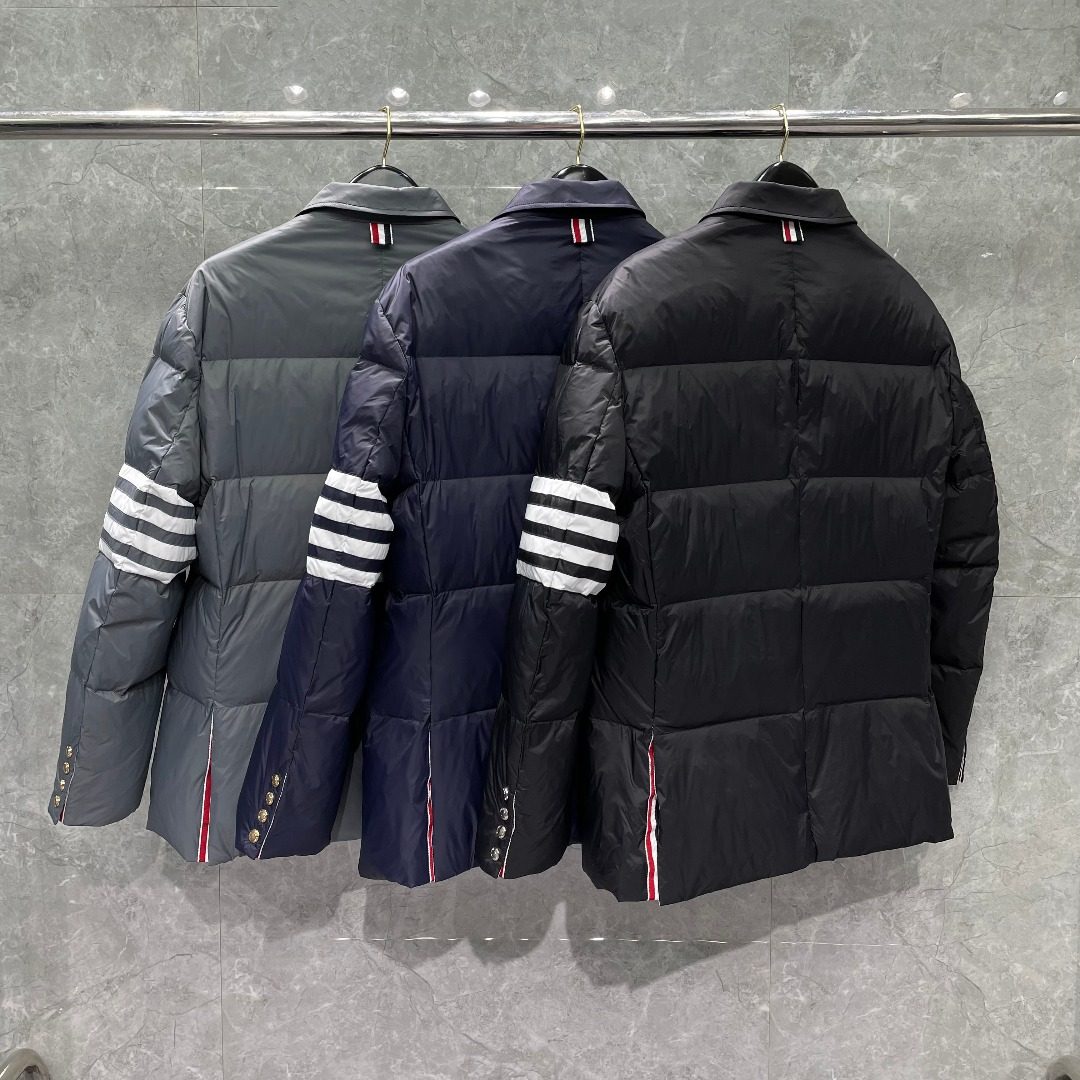 톰브라운 패딩 정품급 (남성용)