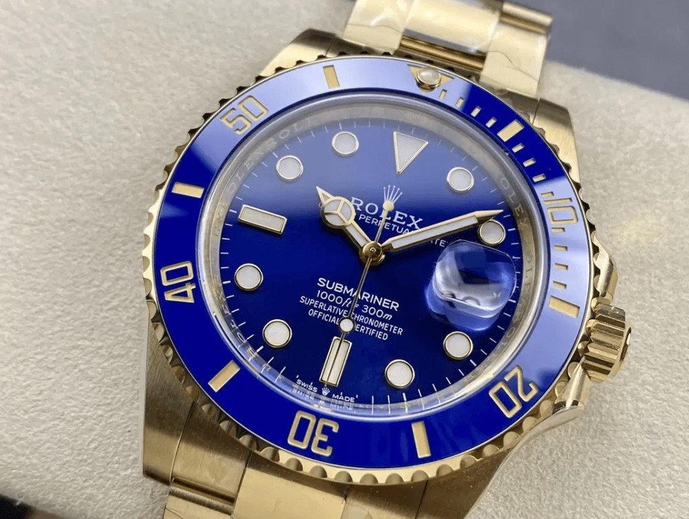 롤렉스 신형 서브마리너 청판 YG 금통 41mm 126618LB