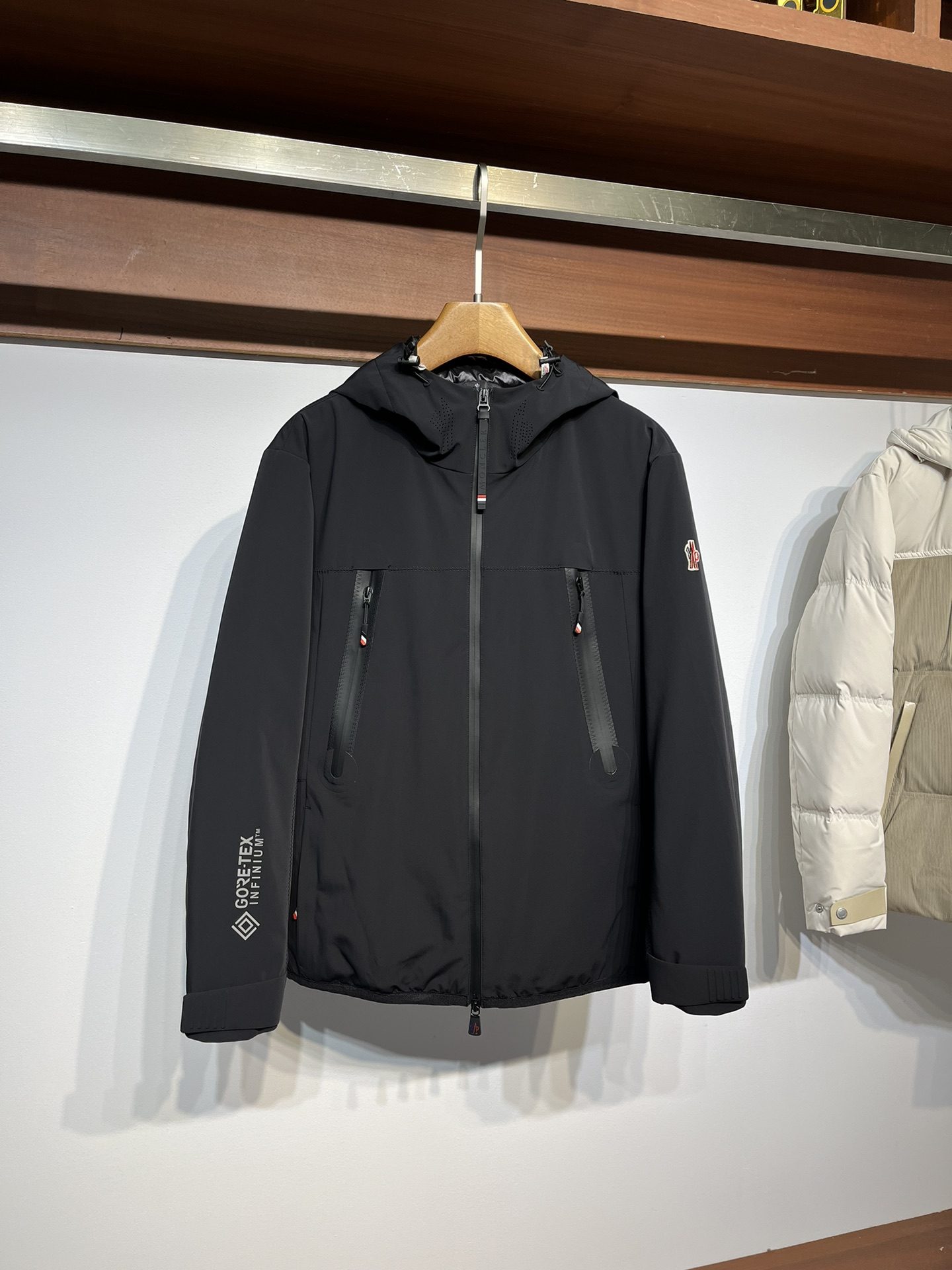 몽클레어 24FW 그레노블 고어택스 다운 자켓