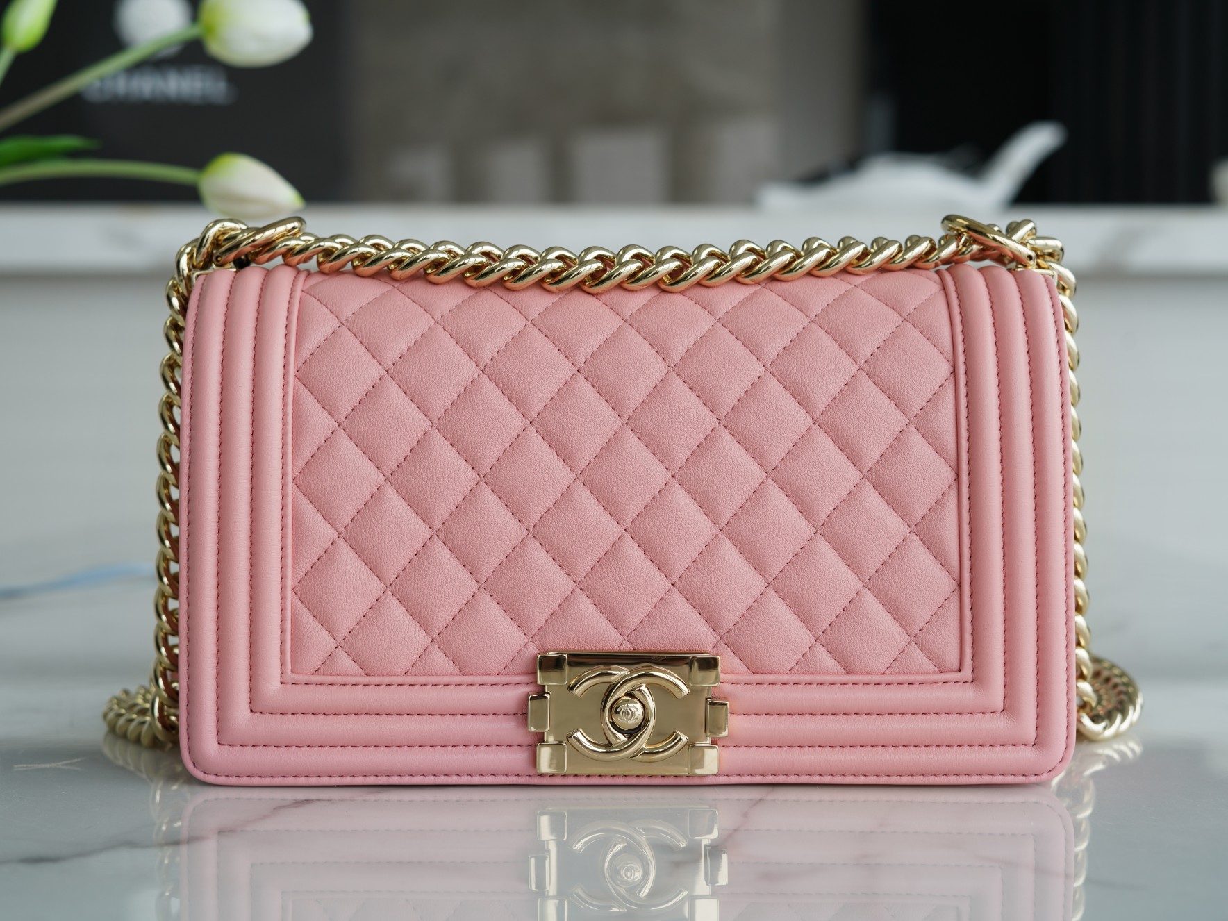 팬더샵 샤넬 보이백 미듐 핑크 금장