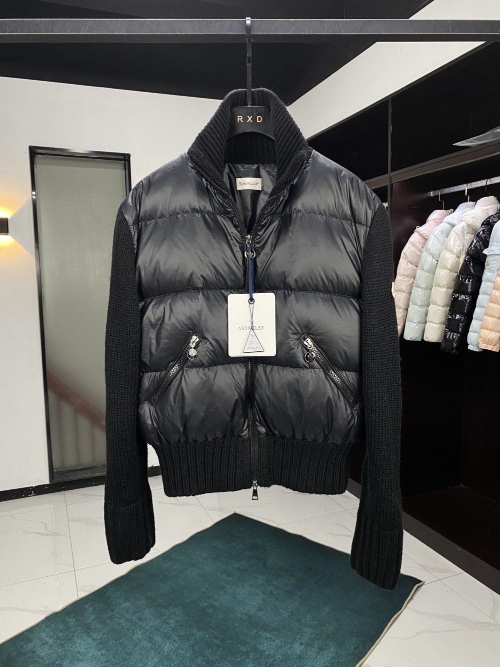 몽클레어 24FW 울 패치워크 가디건 다운 패딩 블랙