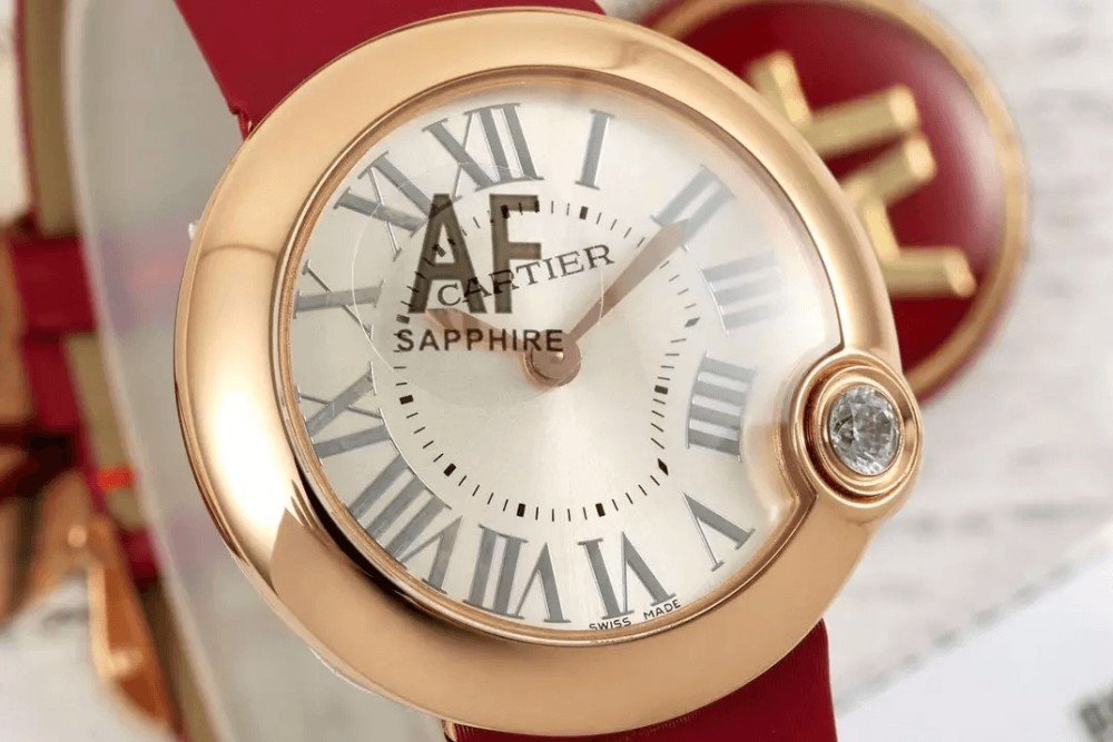 까르띠에 발롱 블루 드 까르띠에 화이트 다이얼 골드 레드 레더 스트랩 30mm WGBL0005