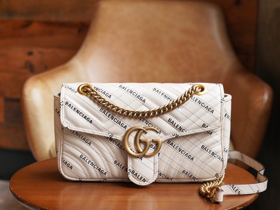 구찌 x 발렌시아가 해커 프로젝트 스몰 GG 마몽백 블랙 레더백 화이트