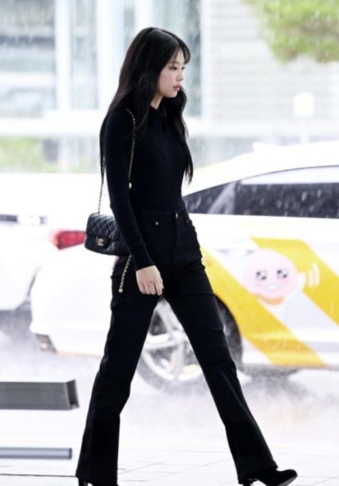 [제니 PICK] 샤넬 체인 골든볼 쁘띠삭 램스킨 숄더백 블랙 금장