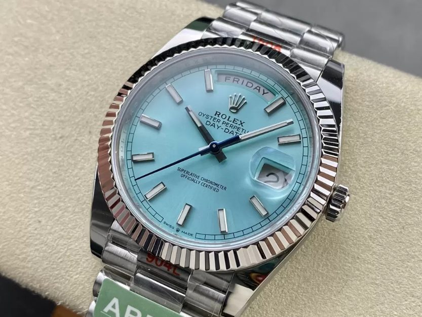 롤렉스 데이데이트 아이스블루 바인덱스 다이얼 화이트골드 40mm m228236