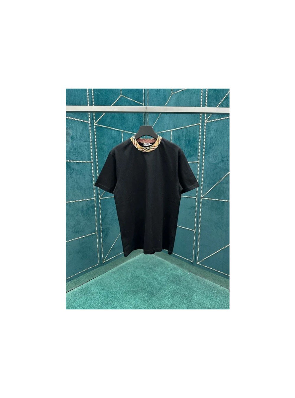 버버리 체크 트리밍 코튼 티셔츠 블랙