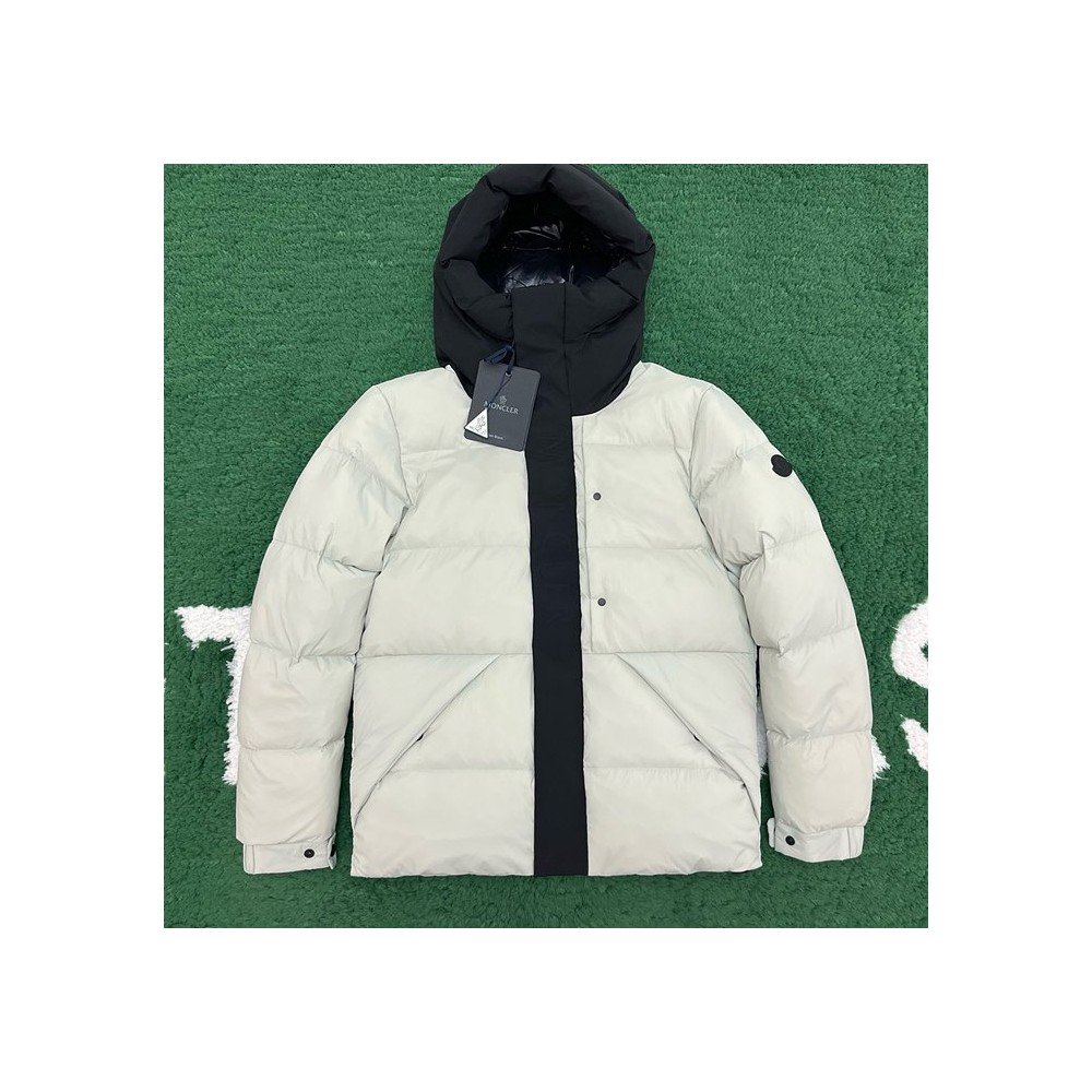 몽클레어 마데이라 다운 패딩